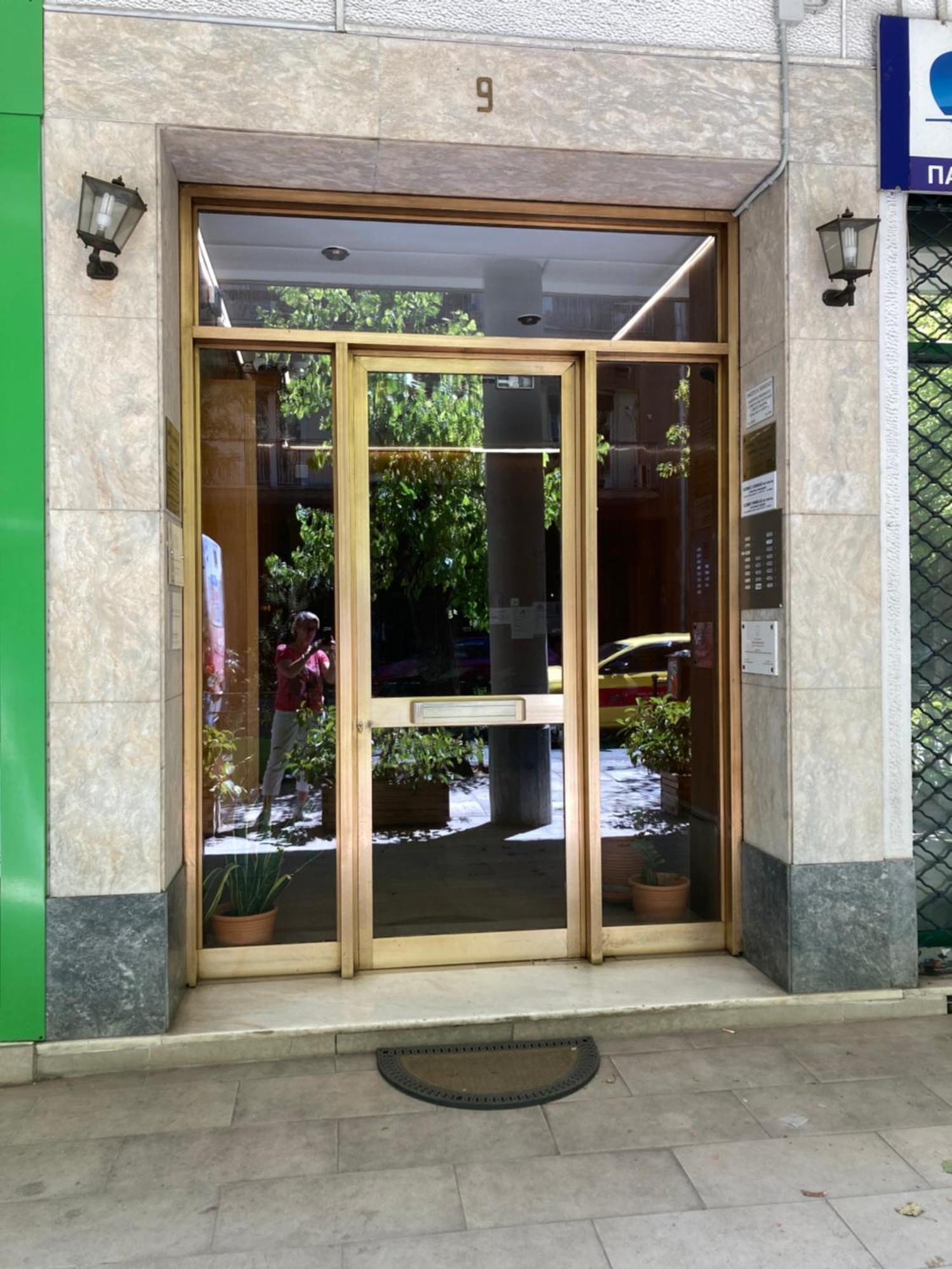 Ilisia Apartment Next To Metro Megaro Mousikis Athènes Extérieur photo
